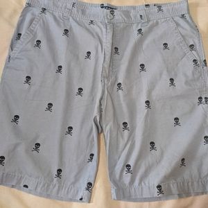 LIKE NEW!!! MEN'S GRAY/BLACK SKULL SHORTS